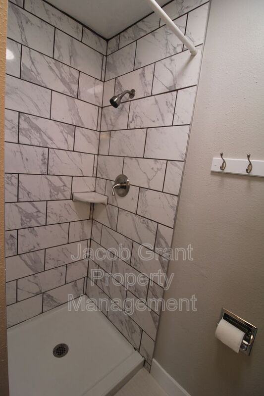 1430 Vega Cir - Photo 6 of 14