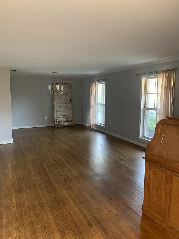 211 Donwood Pl - Photo 2 of 9