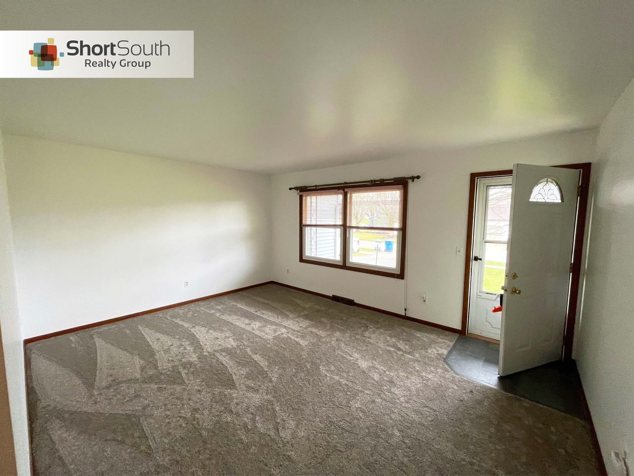 109 Lem Paul St - Photo 2 of 21