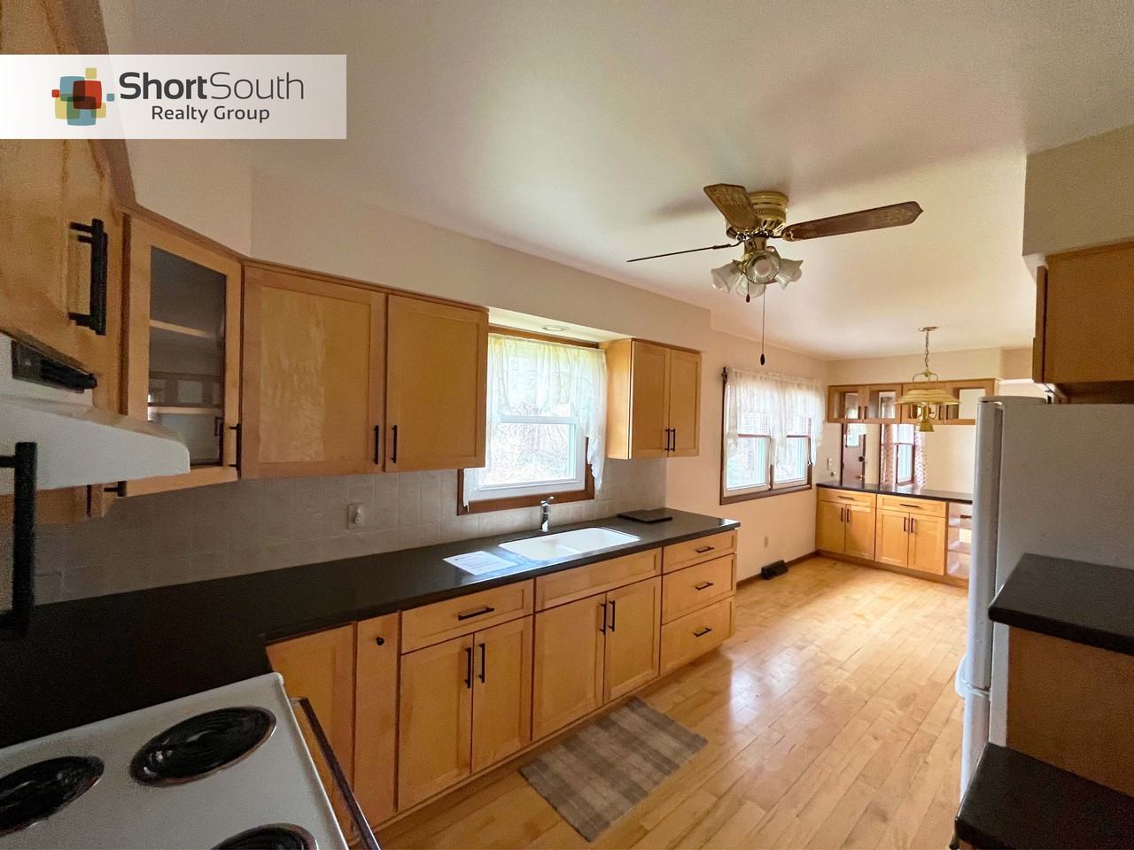 109 Lem Paul St - Photo 3 of 21