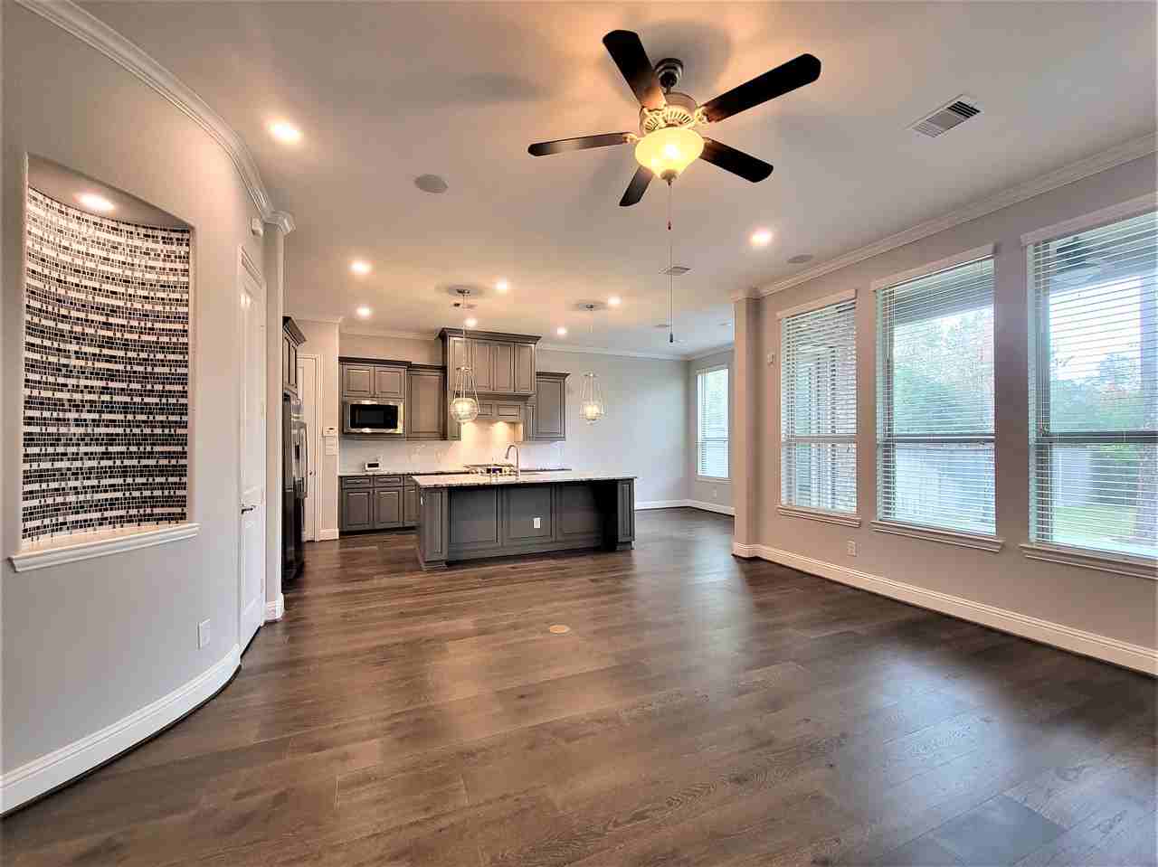35 Silver Rock Dr - Photo 3 of 21