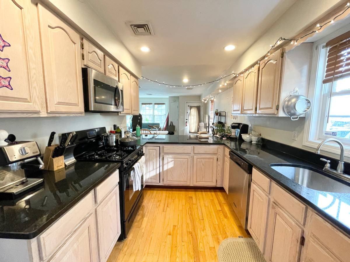 Harleston St - Photo 2 of 33