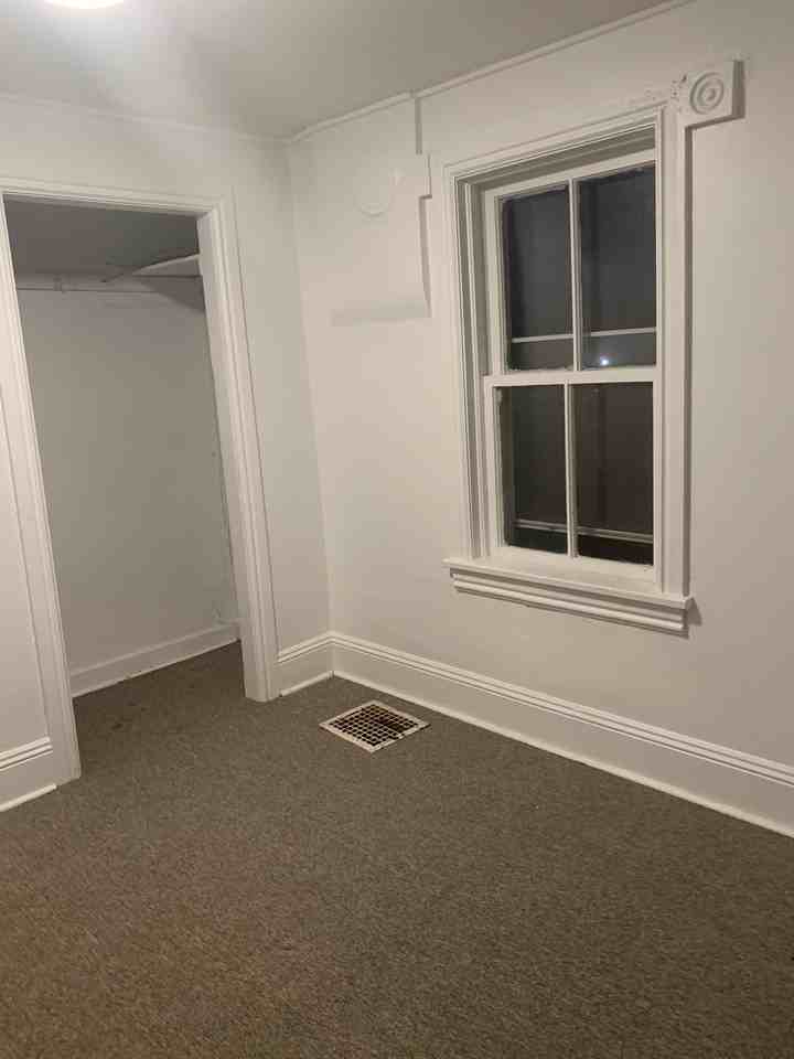 10 Thomas St E - Photo 2 of 10