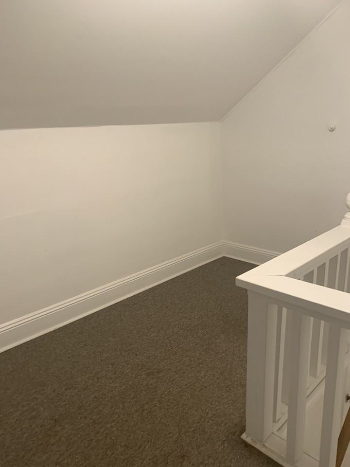 10 Thomas St E - Photo 3 of 10