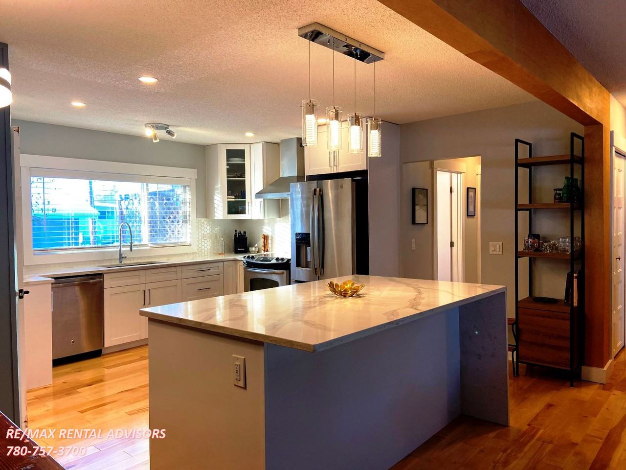 4704 117 St Nw - Photo 3 of 23