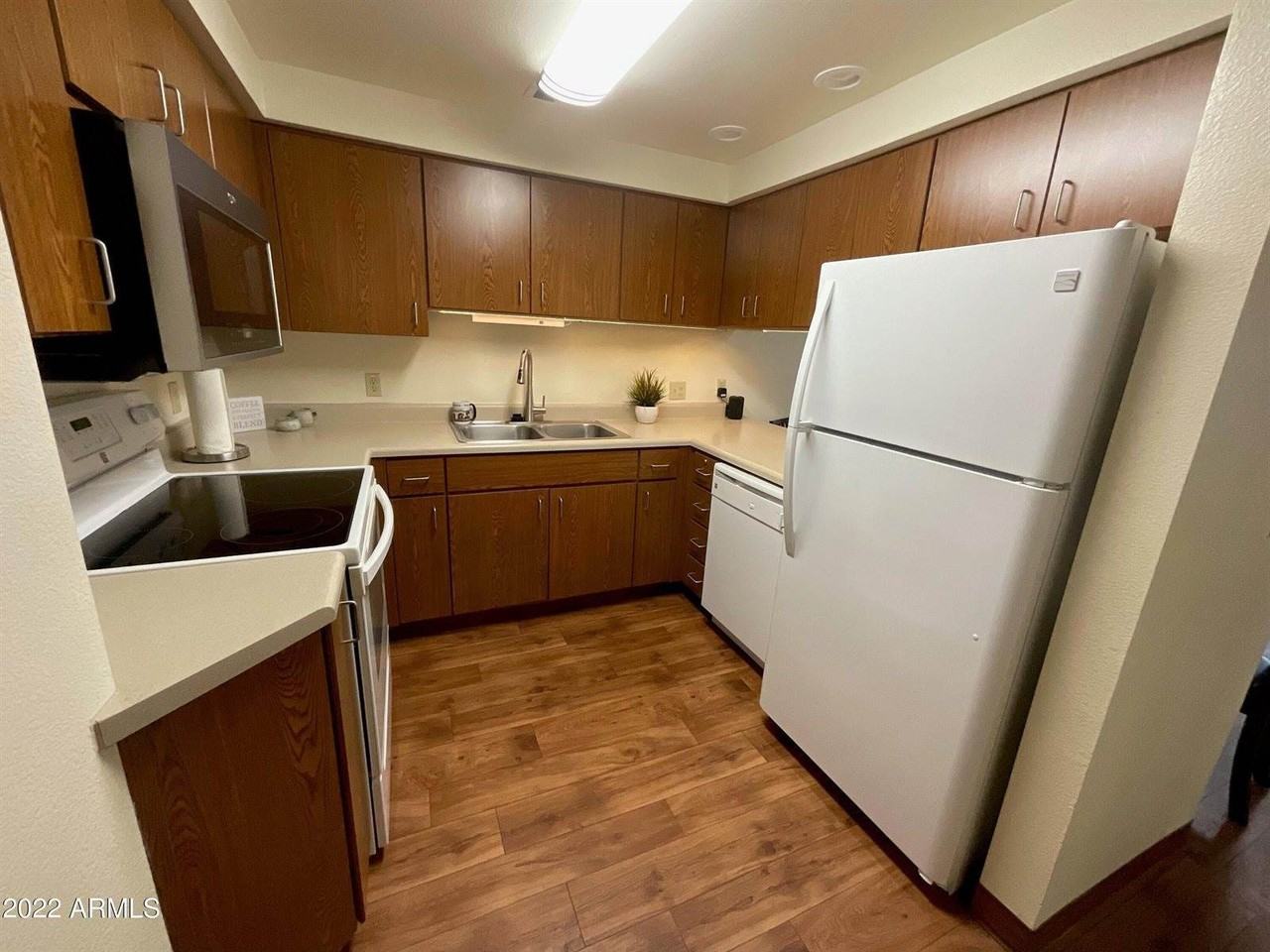 6945 E Main St - Photo 5 of 35