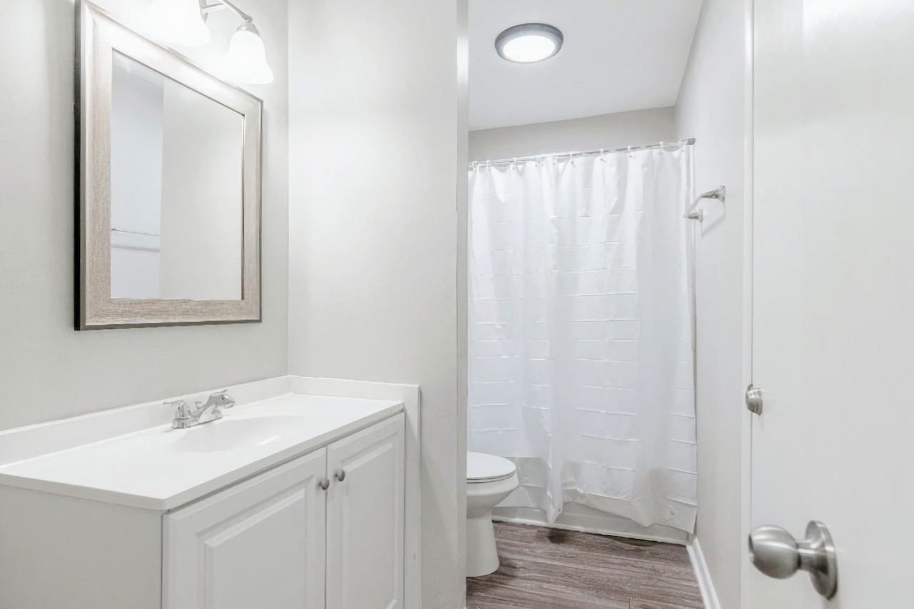 Largo Ln Sw - Photo 6 of 11