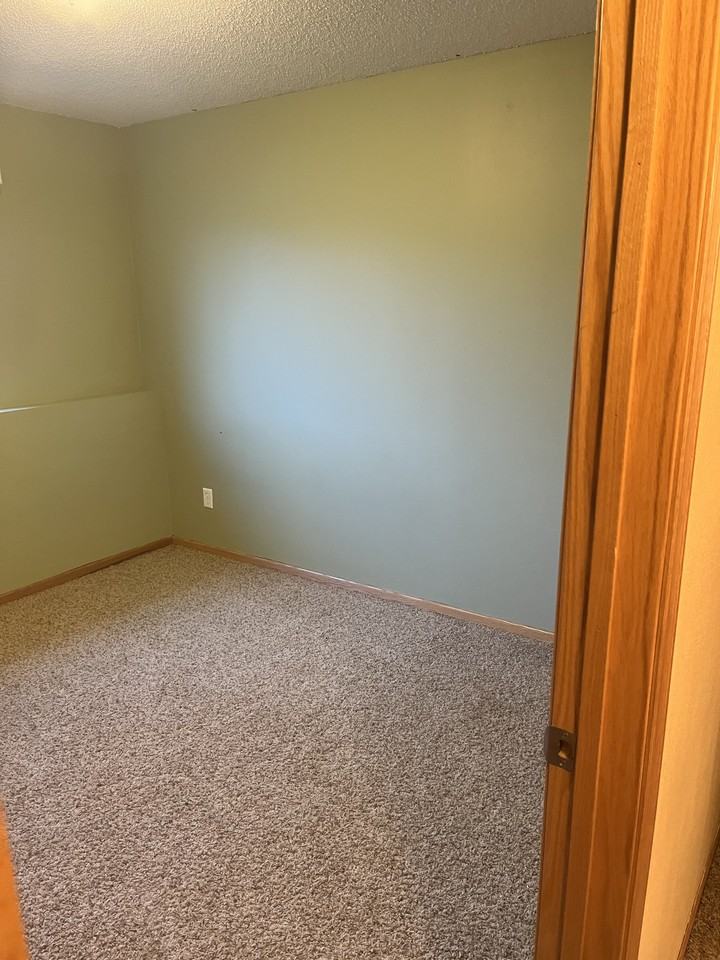 616 Southwest 11th Avenue - Photo 2 of 7