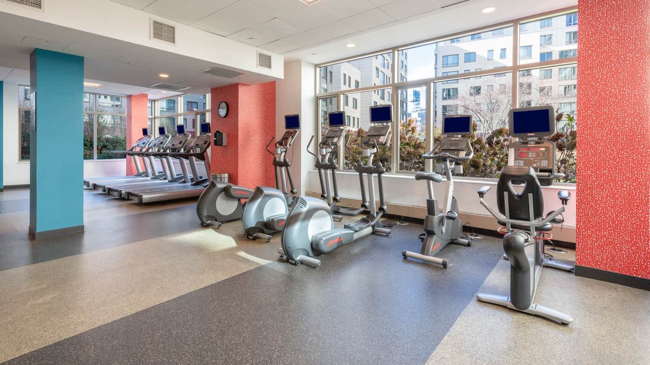 288 3rd St #524 - Photo 7 of 9