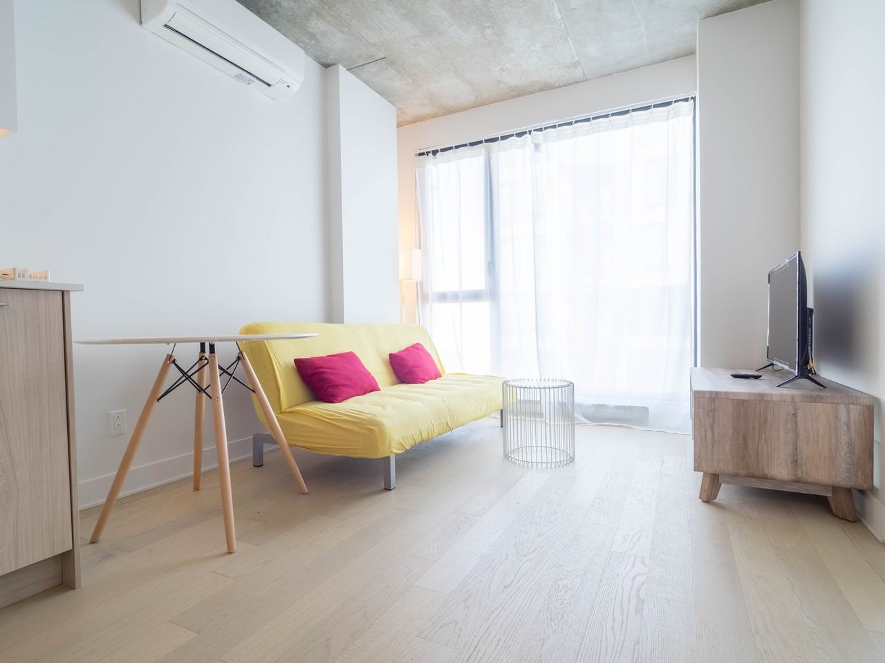 2020G Boul René-Lévesque O #1703 - Photo 2 of 12