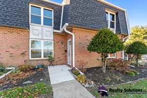 featured image of 1018 Harbour Dr #1