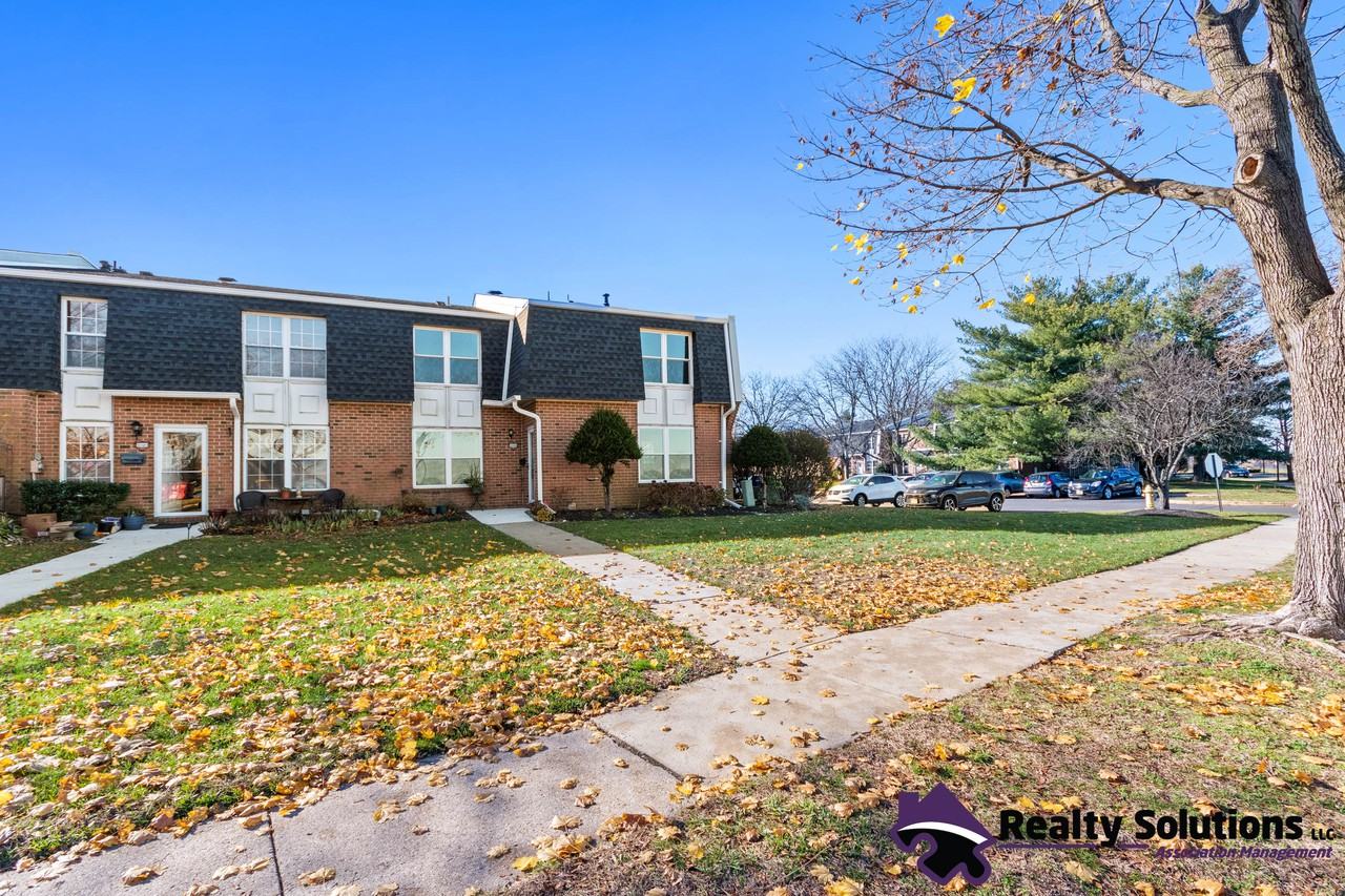 1018 Harbour Dr #1 - Photo 5 of 27