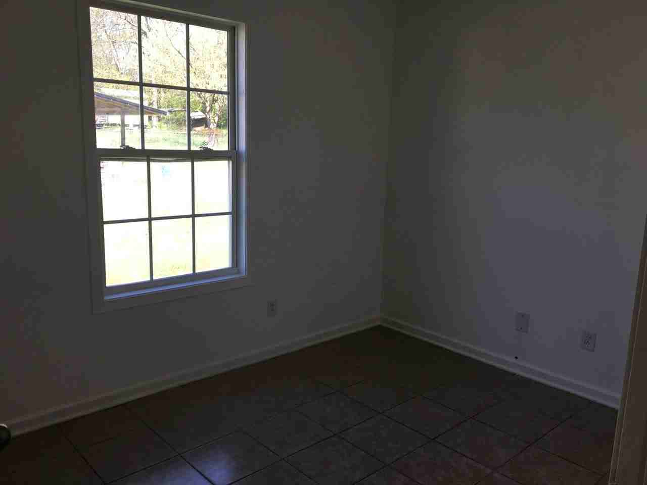 304 White St Apt D #1 - Photo 2 of 3