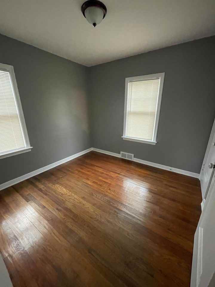 23850 Glenwood St - Photo 7 of 8
