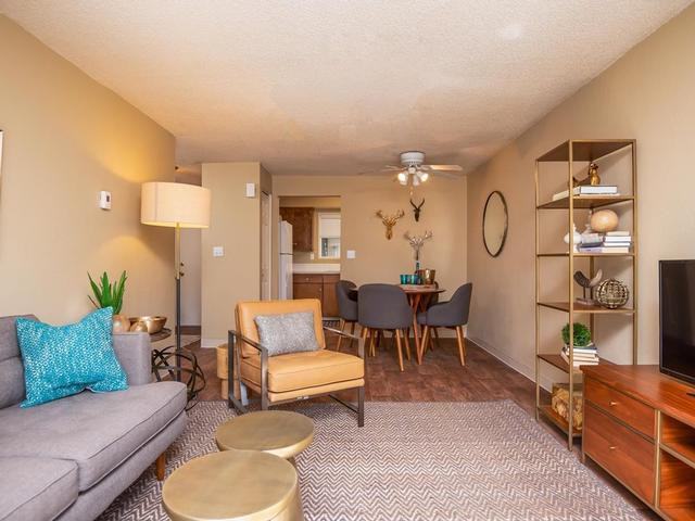 2555 Willakenzie Road - Photo 7 of 11