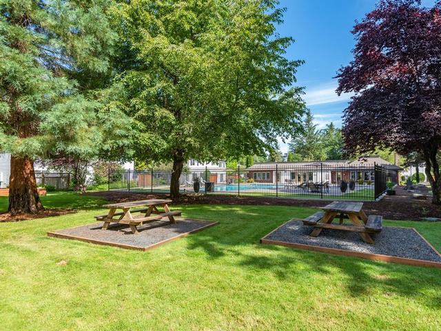 2555 Willakenzie Road - Photo 7 of 9