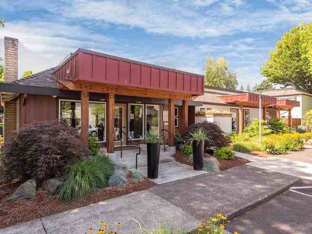 2555 Willakenzie Road - Photo 2 of 9