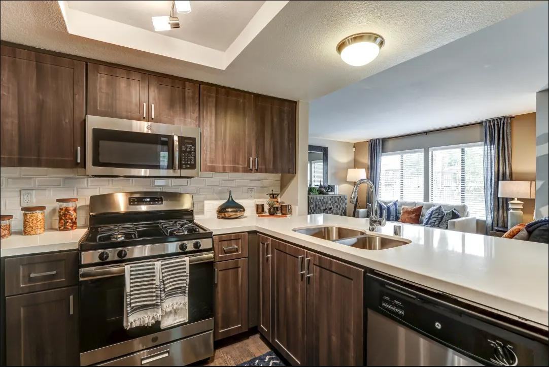 1171 Baywood Dr - Photo 2 of 16