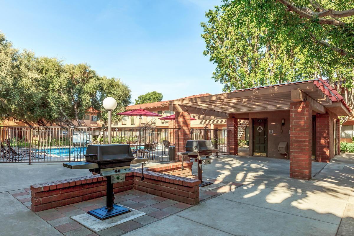 125 N Belinda Cir - Photo 3 of 41