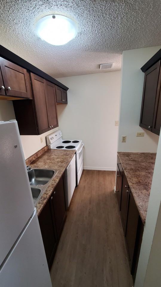 222 Thomson Ave Apartments in Glencairn, Regina, SK S4N 5L4 Zumper