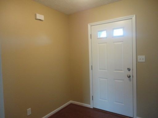 8657 Plum Creek Ct - Photo 2 of 20