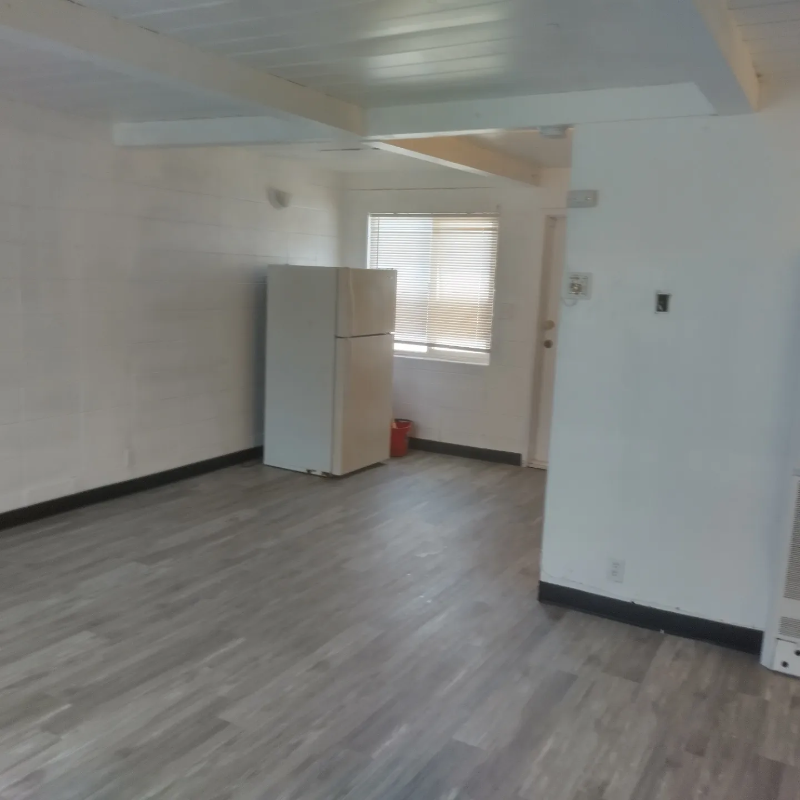 11 East San Joaquin Street - Photo 2 of 17