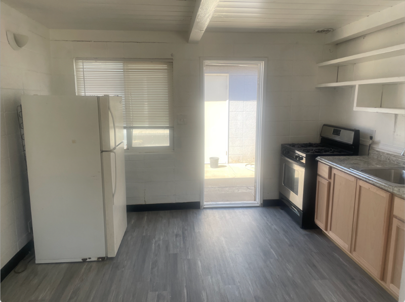 11 East San Joaquin Street - Photo 5 of 17