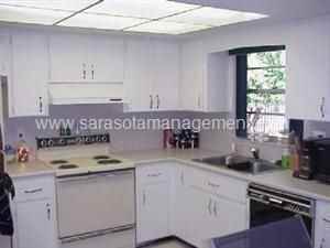 4246 Winthrop St - Photo 3 of 4