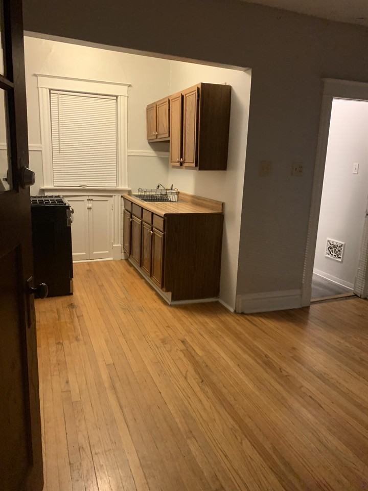 1415 Mccausland Ave #1N - Photo 3 of 21