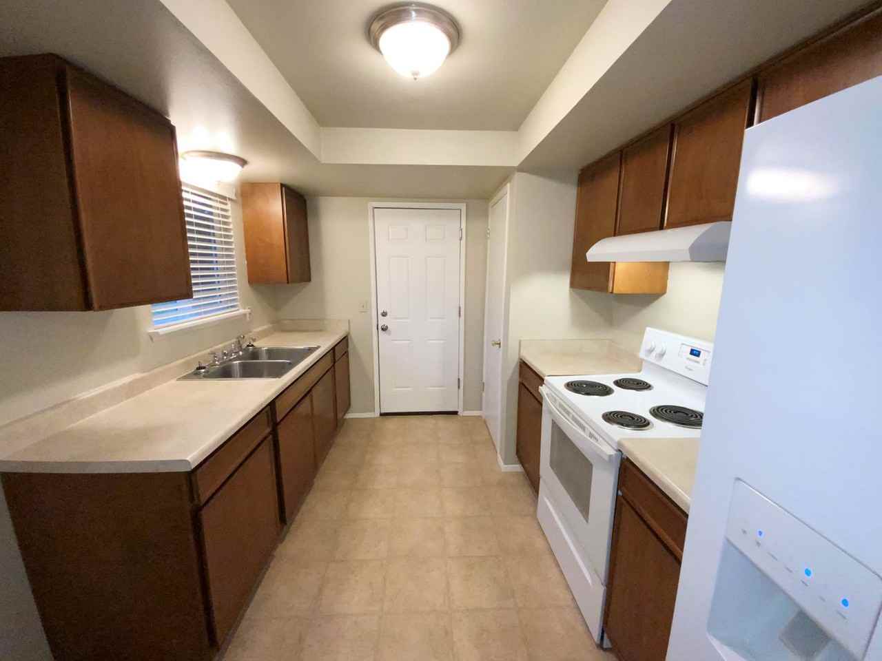 107 Haman Ln W - Photo 3 of 12