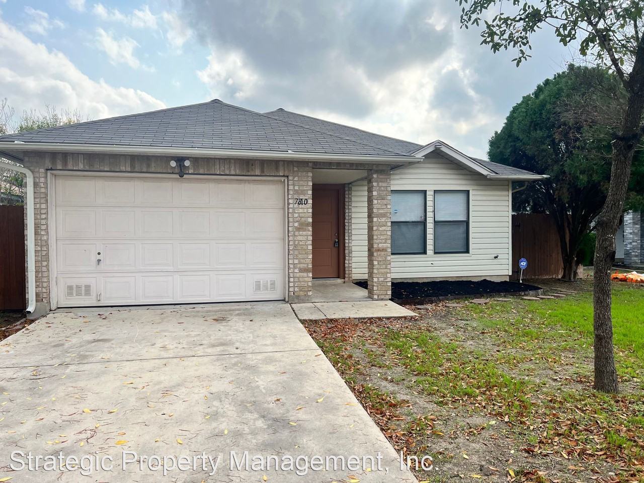 7810 Van Ness - Photo 2 of 24