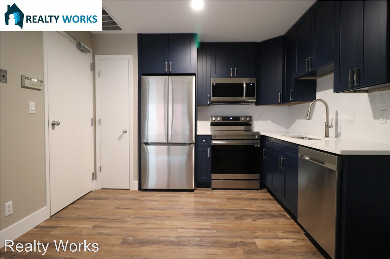 125 N 11th Street - Photo 3 of 37
