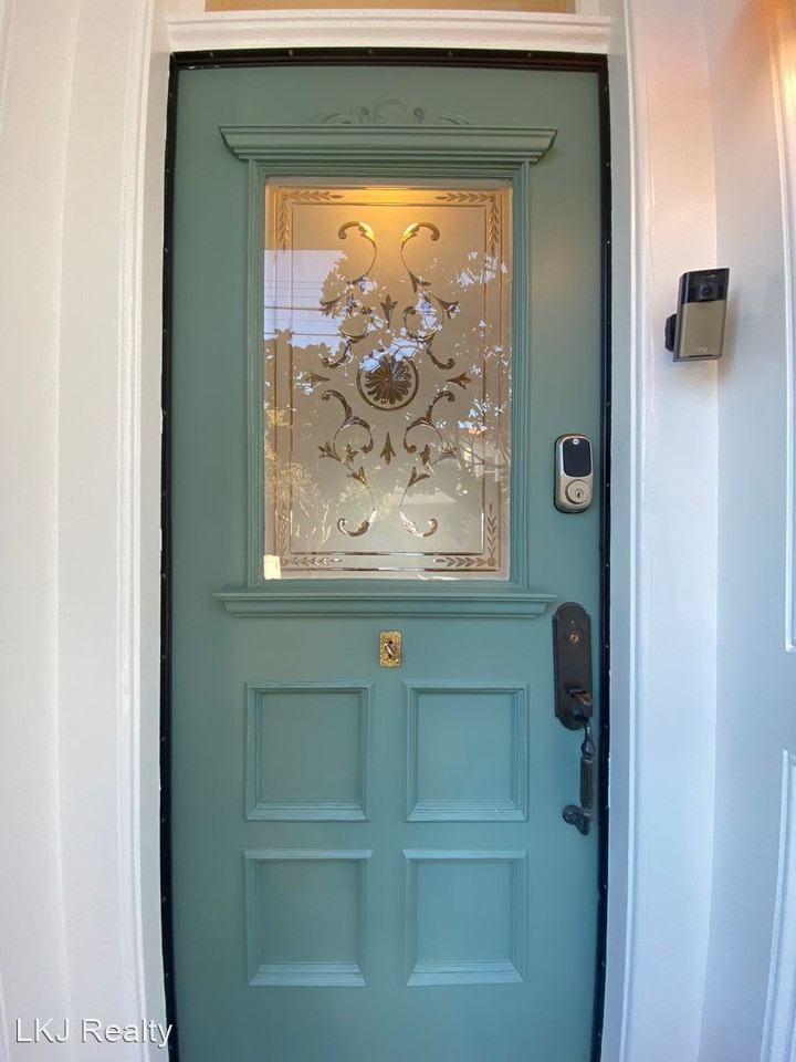 331 Chenery St - Photo 3 of 38