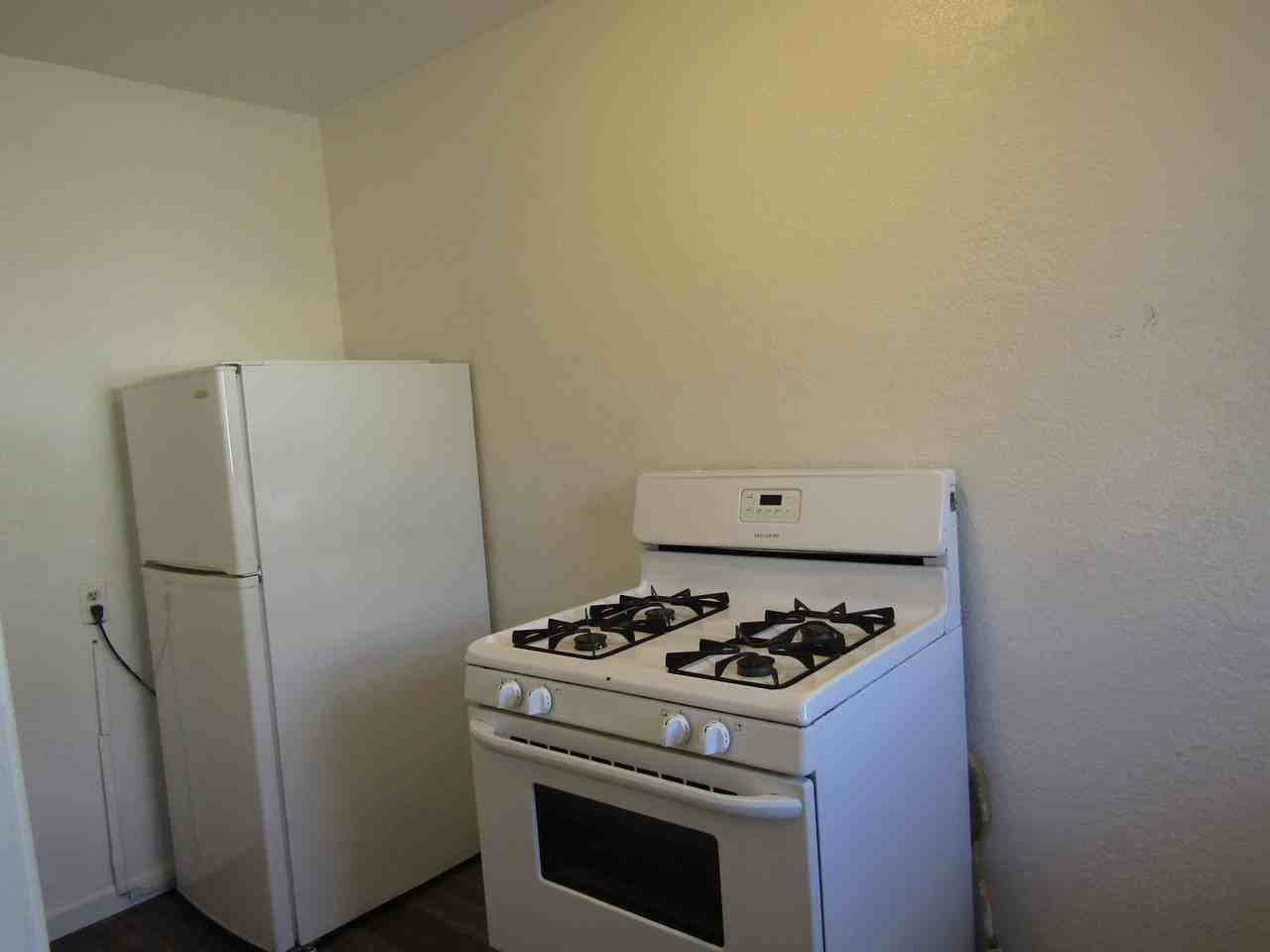 471 San Luis Avenue - Photo 2 of 11