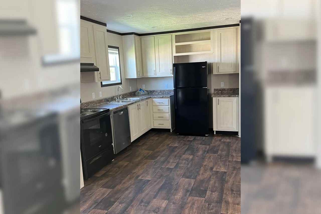 660 Rose Blvd - Photo 2 of 16