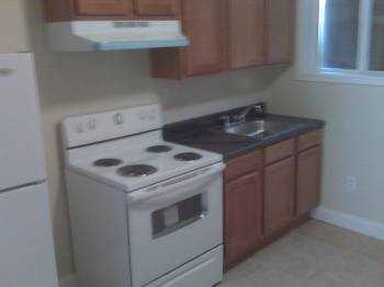 2106 Phaup St - Photo 2 of 4