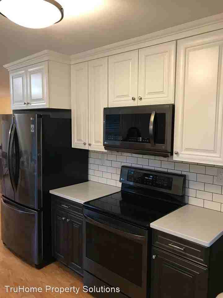 1012 Letnes Dr - Photo 3 of 9