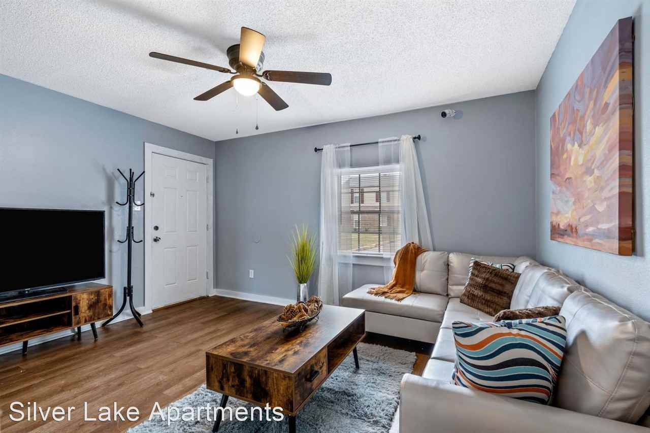 Silver Lake Apartments - Photo 3 of 21