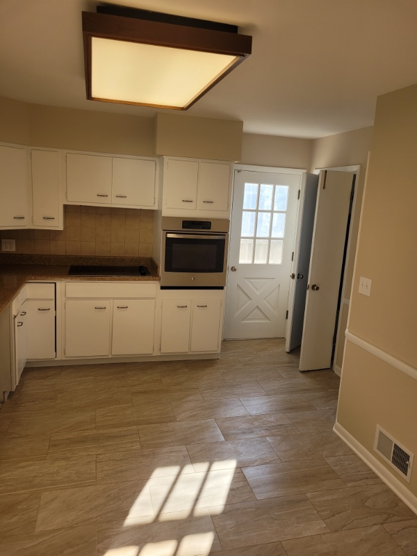 2671 Montcalm Rd - Photo 2 of 21