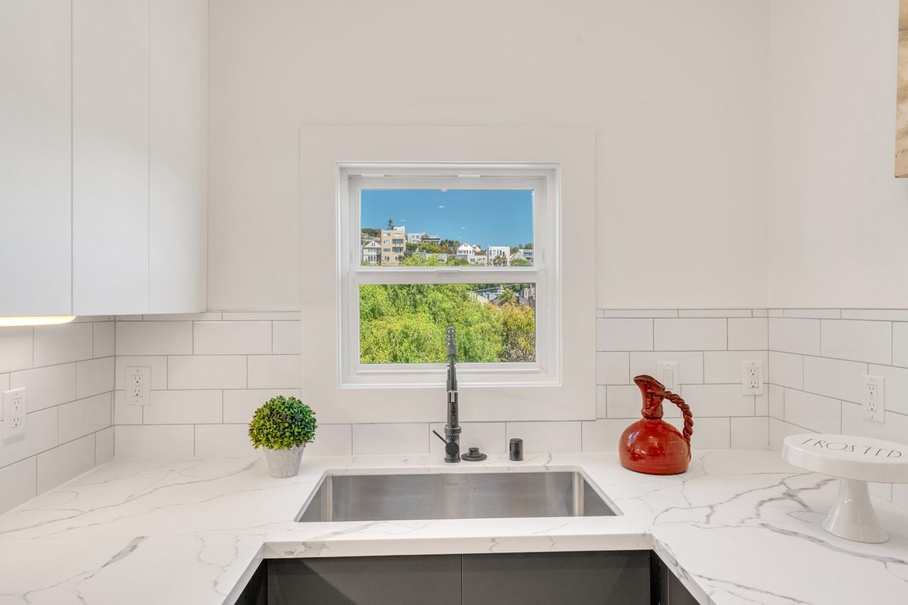 1415 San Bruno Avenue - Photo 3 of 19