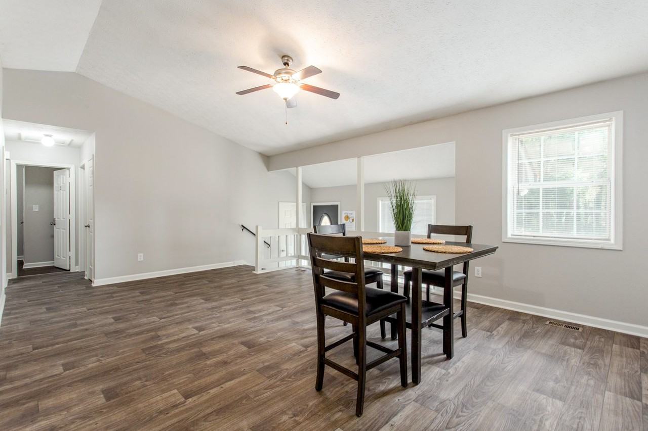 Oakvale Dr - Photo 6 of 13