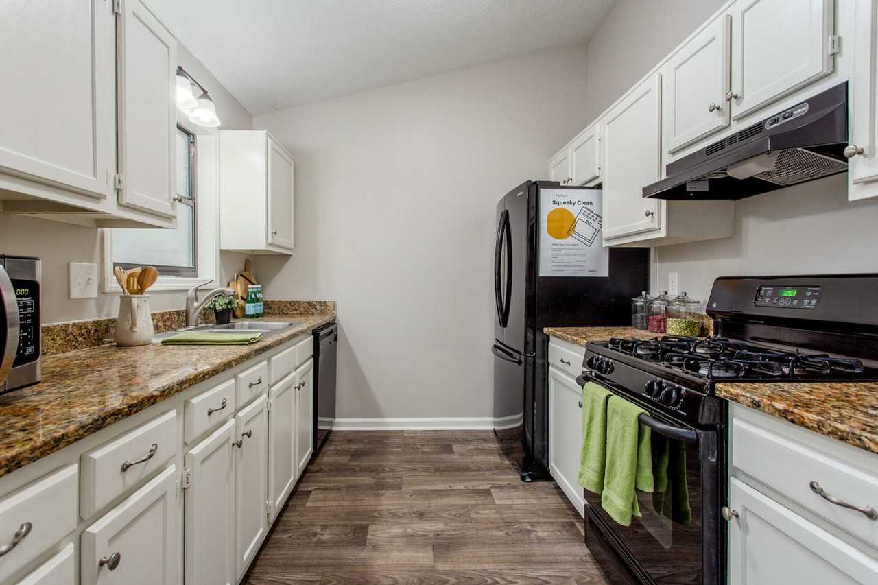 Oakvale Dr - Photo 7 of 13