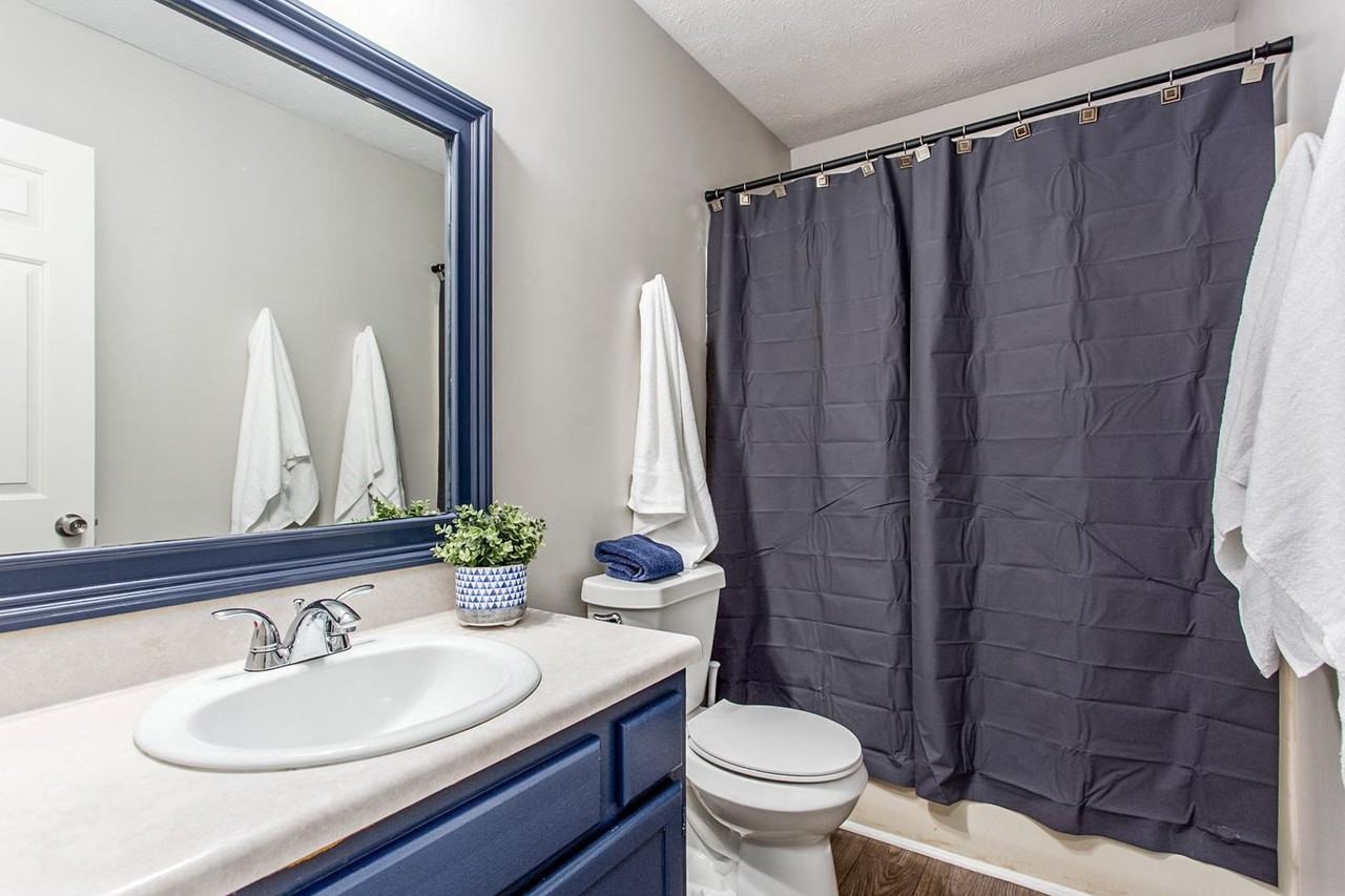 Oakvale Dr - Photo 4 of 13