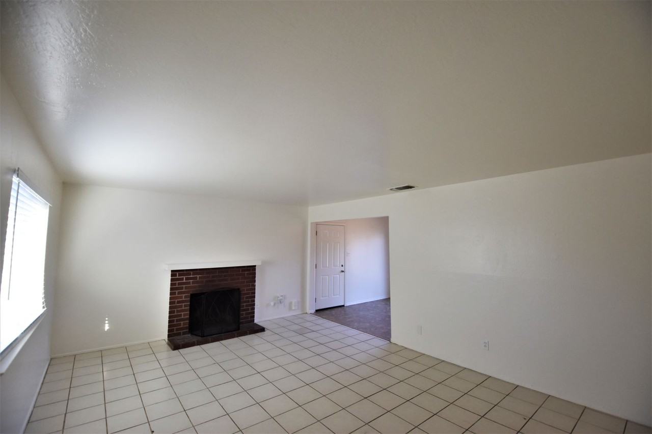 7395 21st St - Photo 3 of 16