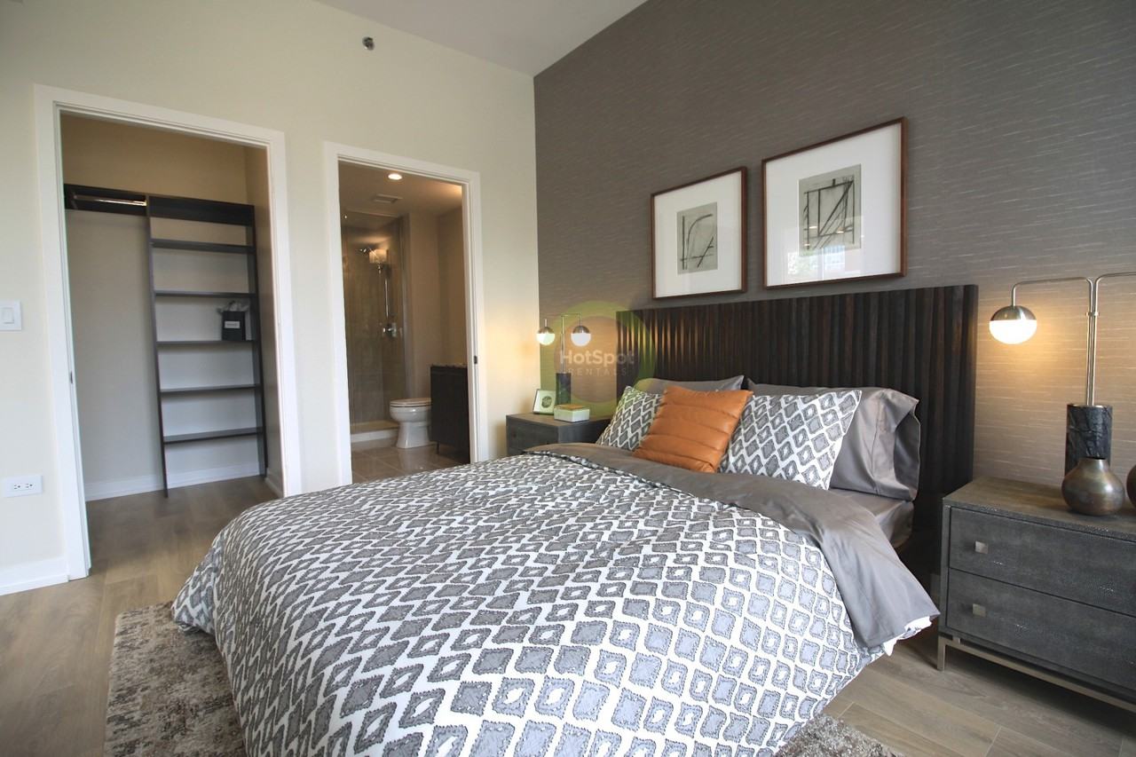 750 N Hudson Ave #2-2DEN - Photo 2 of 26