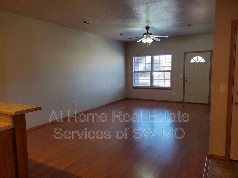 4258 W Latoka St - Photo 4 of 11