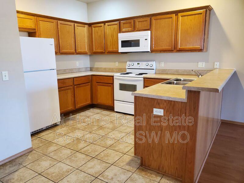 4258 W Latoka St - Photo 3 of 11