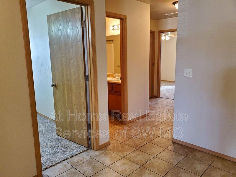 4258 W Latoka St - Photo 6 of 11