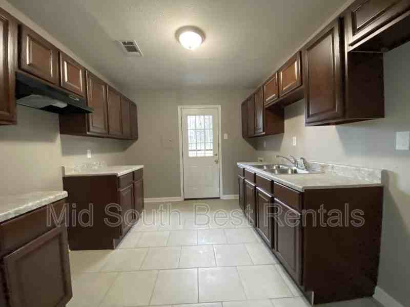 3252 Norton Rd - Photo 3 of 8