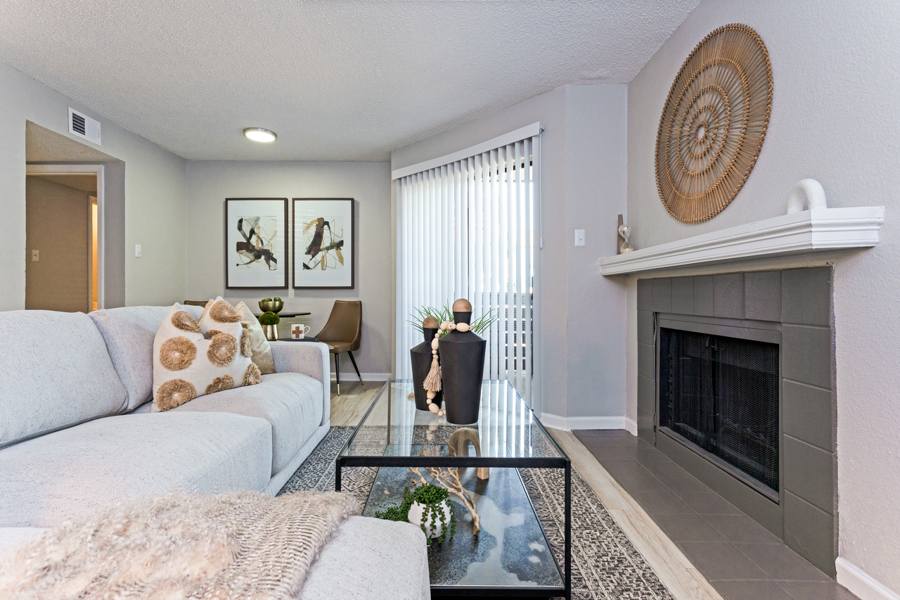 The Huxley - Photo 7 of 27